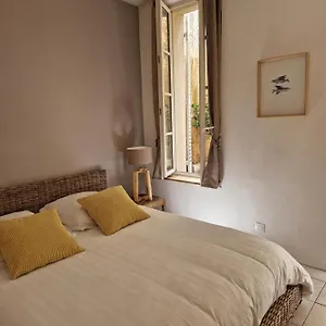2 Pièces Dans Le Centre Avec Petite Terrasse 3*** Marseille